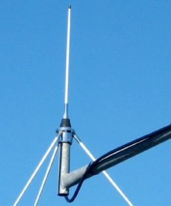 How To Select A Marine VHF Antenna For You Boat - Marine Dignity